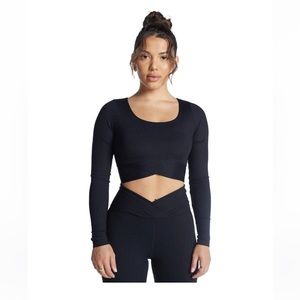 Year of ours x Bandier ribbed V-crop long sleeve black top size small.
